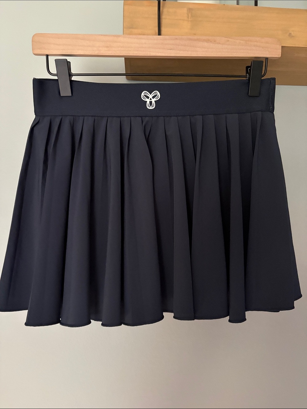 Aritzia Navy Pleated Skort with Logo Waistband